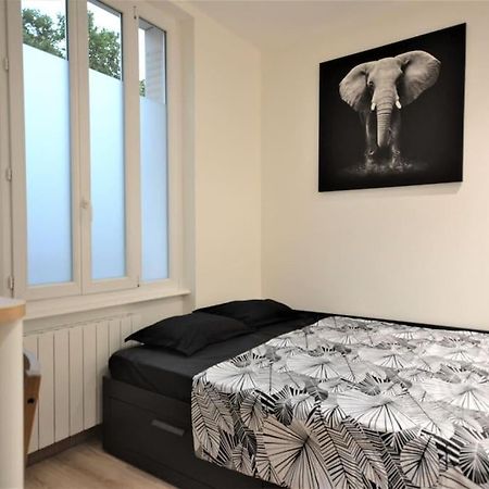 Studio en résidence privée à Villeurbanne Esterno foto