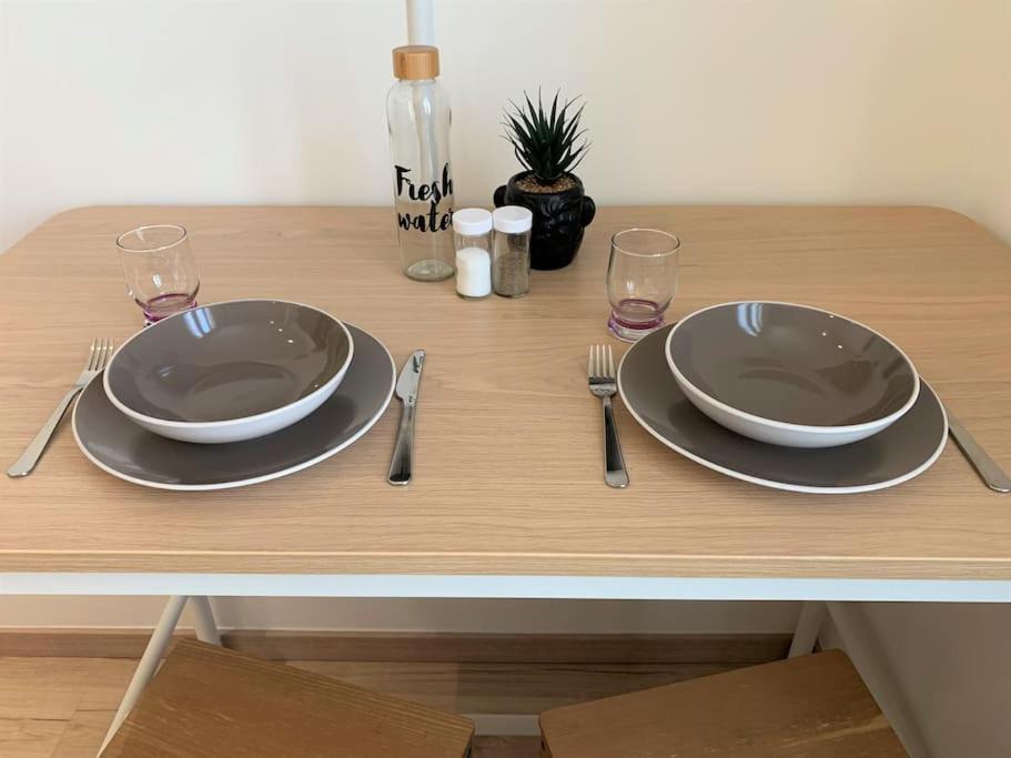 Studio en résidence privée à Villeurbanne Esterno foto