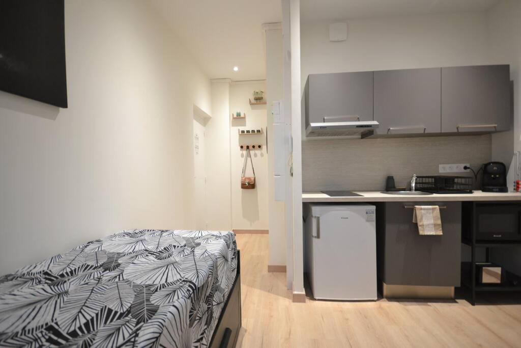 Studio en résidence privée à Villeurbanne Esterno foto