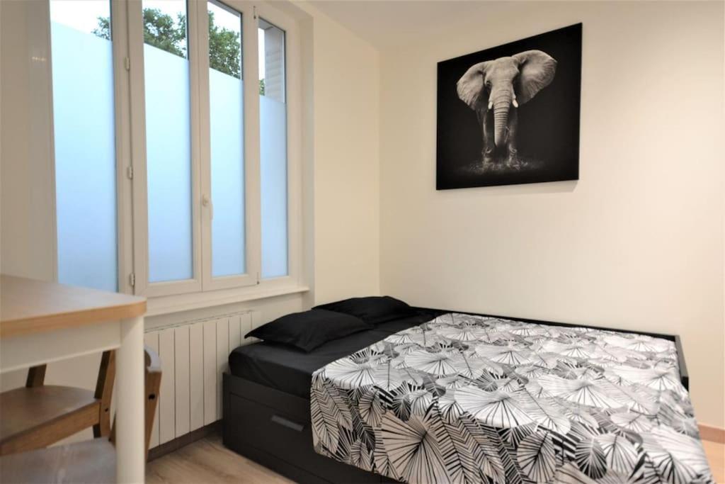 Studio en résidence privée à Villeurbanne Esterno foto