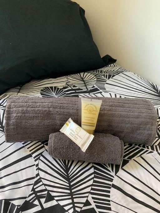 Studio en résidence privée à Villeurbanne Esterno foto