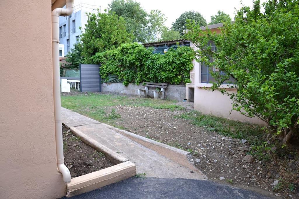 Studio en résidence privée à Villeurbanne Esterno foto